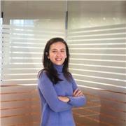 Profesor apto para dar clases a estudiante universitarios